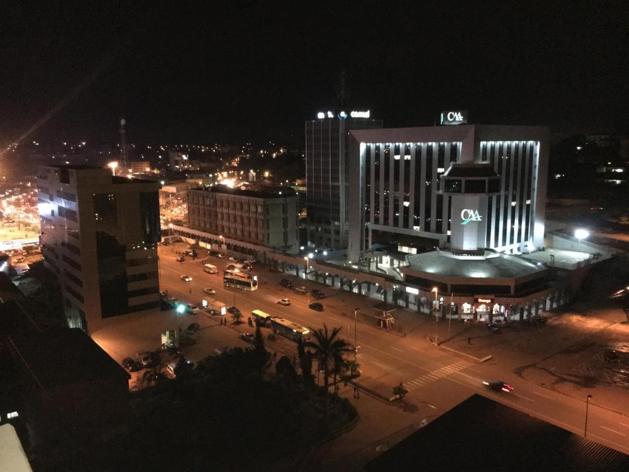 Djeug'Appart Hôtel Yaoundé Exterior foto